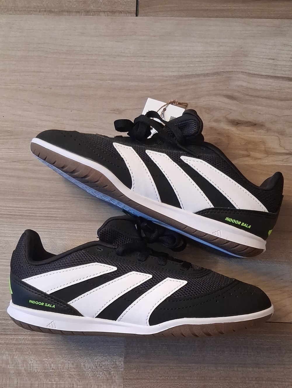 Adidas Kids Predator Black and White Indoor Sala Sneakers NWT size 2